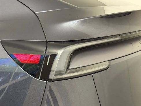 Used 2026 Tesla Model Y Long Range image 13