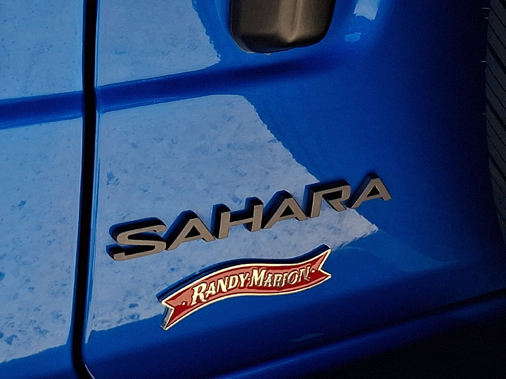 Used 2025 Jeep Wrangler Unlimited Sahara AWD/4WD image 32