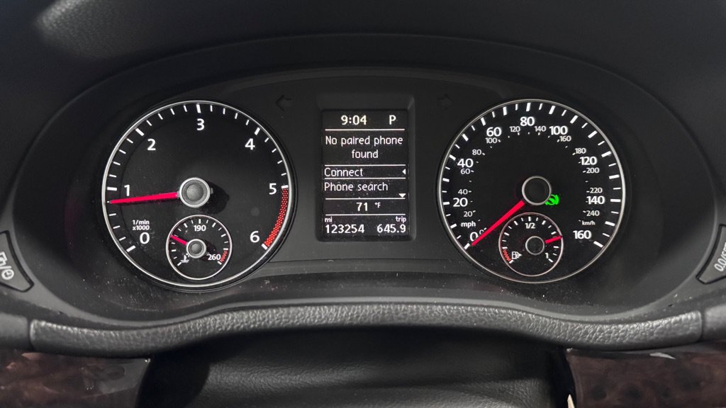 Used 2014 Volkswagen Passat TDI SEL Premium FWD image 14