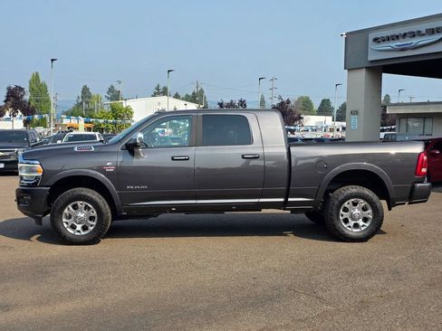 Used 2022 RAM 2500 Laramie AWD/4WD image 9