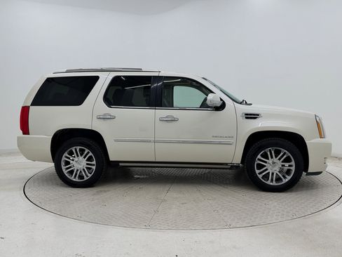 Used 2014 Cadillac Escalade Platinum AWD/4WD image 8