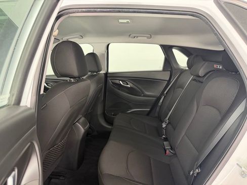 Used 2020 Hyundai Elantra GT image 35