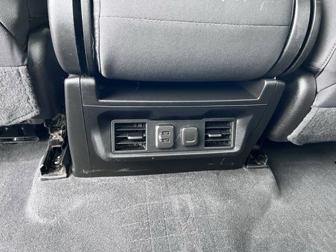 Used 2022 Chevrolet Silverado 2500 LT w/ Convenience Package image 21