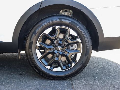 Used 2024 Kia Sorento S AWD/4WD image 11
