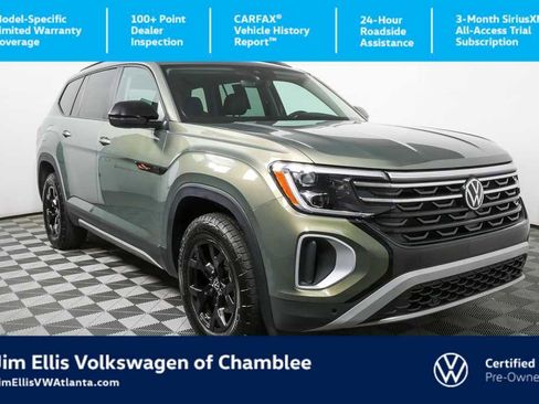 Certified 2025 Volkswagen Atlas Peak Edition SE image 1