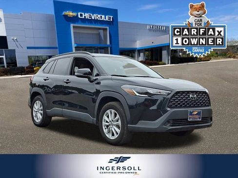 Used 2024 Toyota Corolla Cross LE image 1