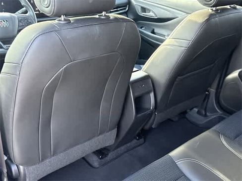 Used 2025 Buick Envista Preferred image 13