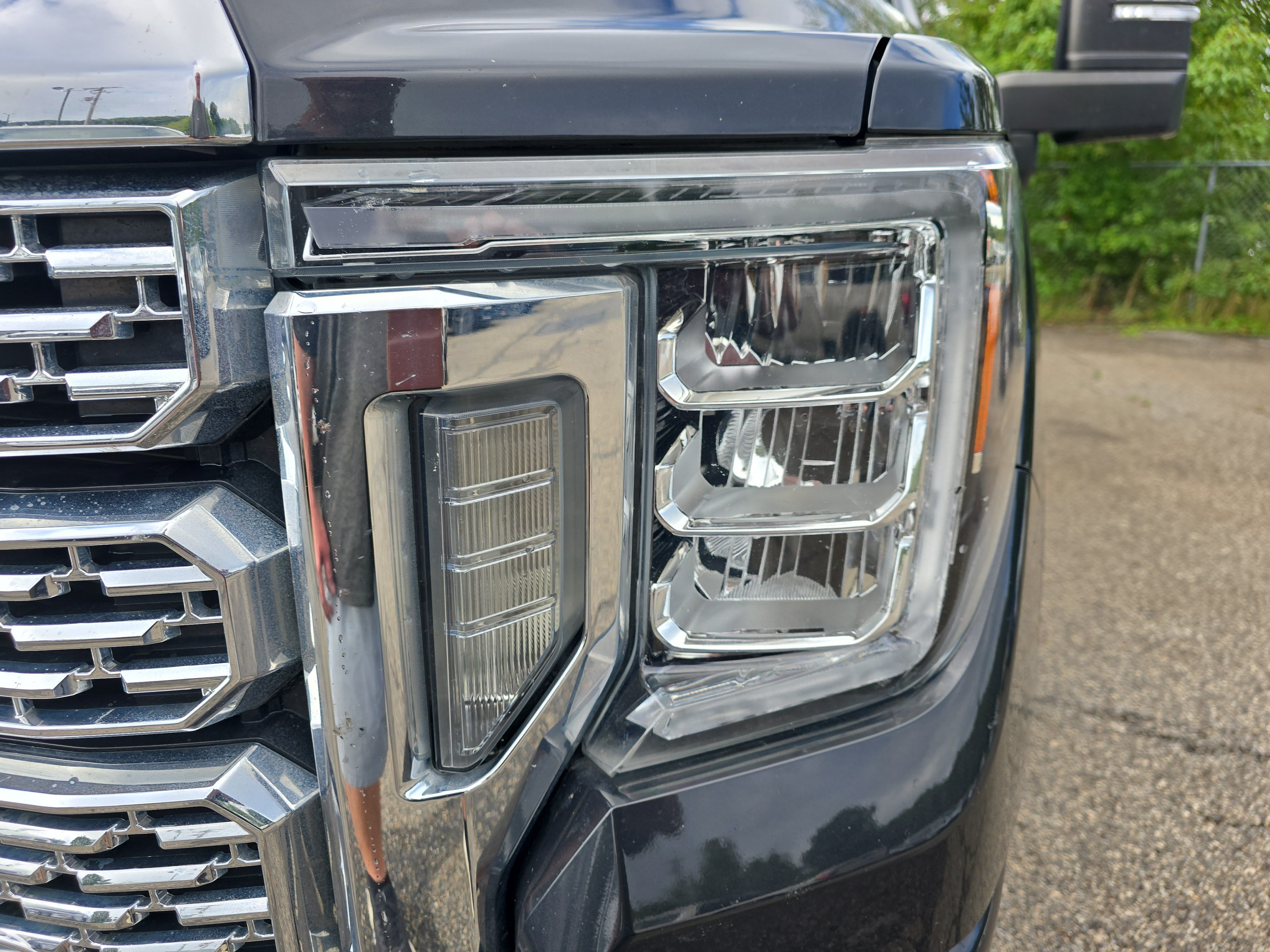 Used 2020 GMC Sierra 2500 Denali w/ Denali Ultimate Package AWD/4WD image 12