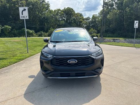 Used 2025 Ford Escape ST-Line FWD image 2