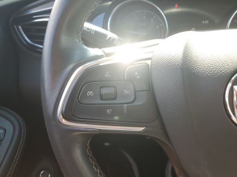 Used 2022 Buick Encore GX Select w/ Sport Touring Package FWD image 23