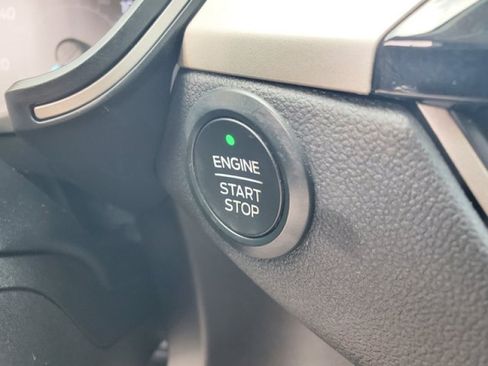 Used 2021 Ford Escape SE w/ SE Sport Appearance Package FWD image 18