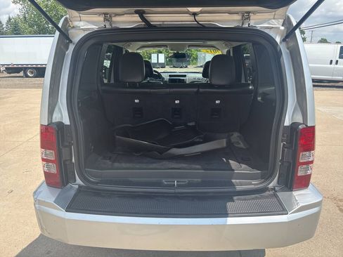 Used 2012 Jeep Liberty Sport AWD/4WD image 18