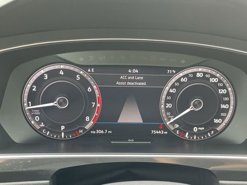 Used 2019 Volkswagen Tiguan SEL Premium AWD/4WD image 32