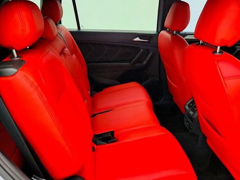 Used 2024 Volkswagen Tiguan SE R-Line image 21