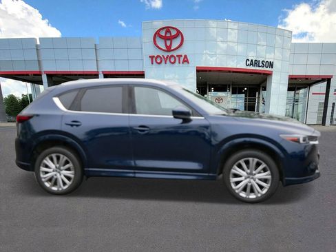 Used 2023 MAZDA CX-5 Signature AWD/4WD image 4