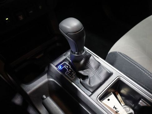 Used 2023 Toyota Tacoma TRD Sport w/ Technology Package image 29