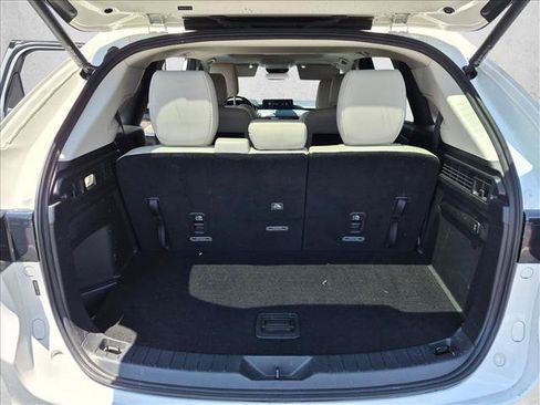 Used 2024 MAZDA CX-90 Plug-In Hybrid w/ Preferred AWD/4WD image 7