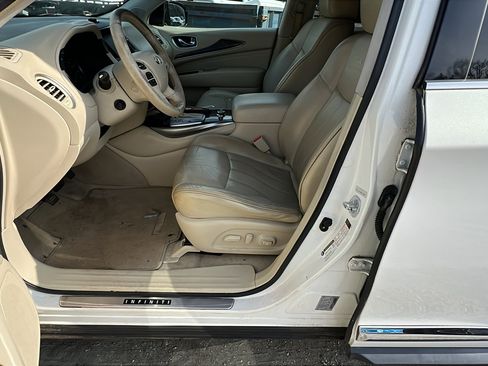 Used 2013 INFINITI JX35 FWD w/ Premium Pkg image 16