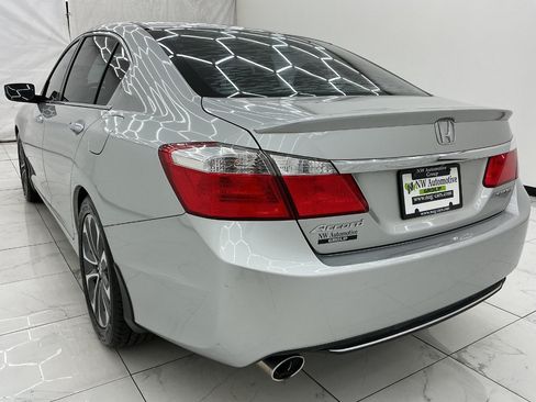 Used 2015 Honda Accord Sport image 9