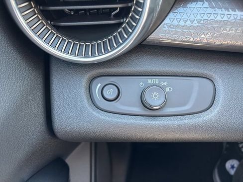 New 2026 Chevrolet Trax ACTIV w/ Driver Confidence Package FWD image 18