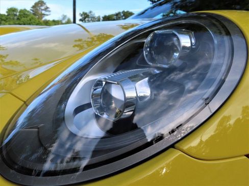 Used 2015 Porsche 911 Turbo S AWD/4WD image 6