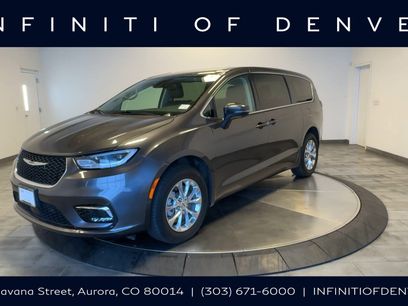 Used 2023 Chrysler Pacifica Touring-L