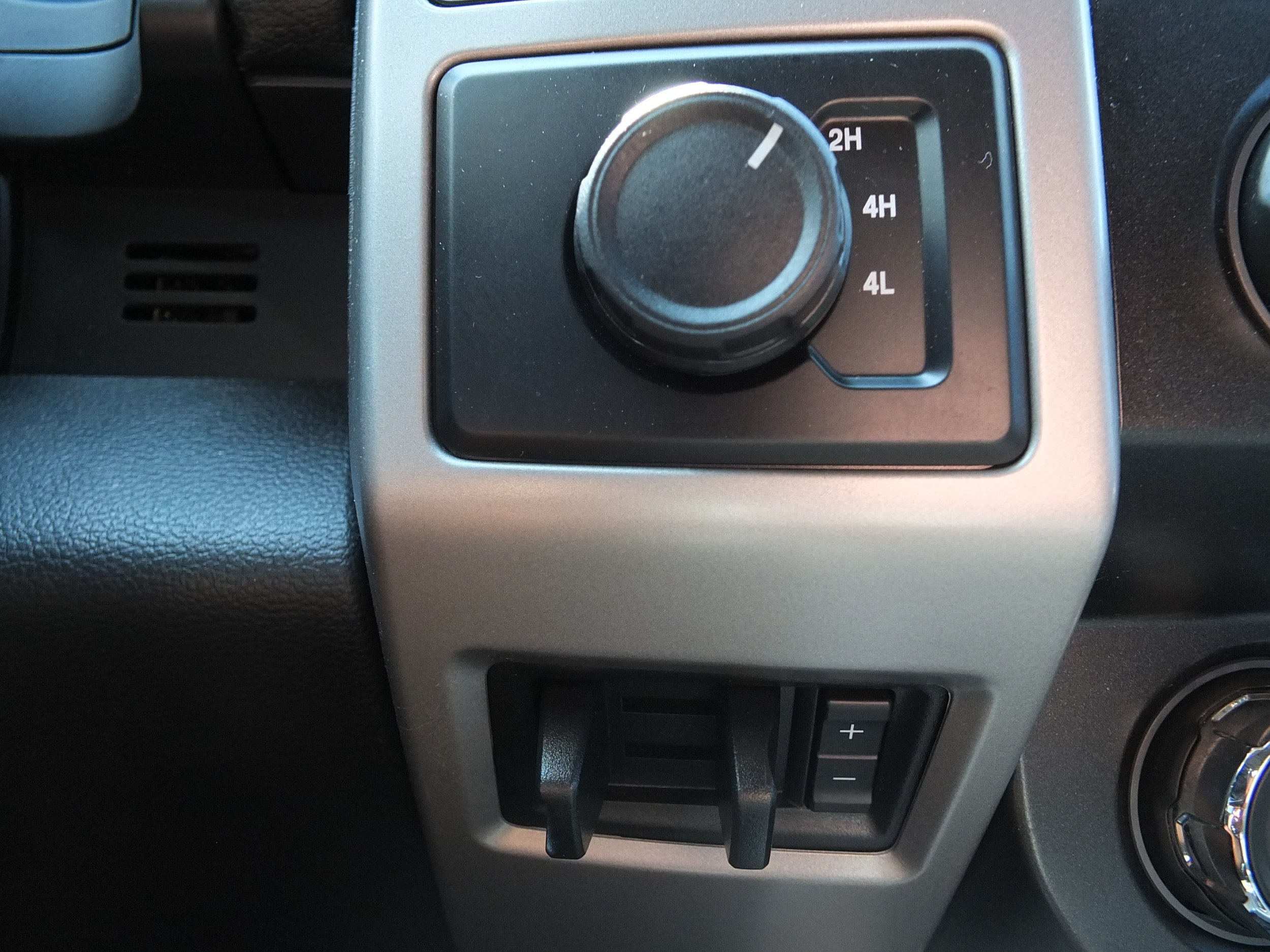Used 2021 Ford F250 Lariat w/ Lariat Value Package AWD/4WD image 27