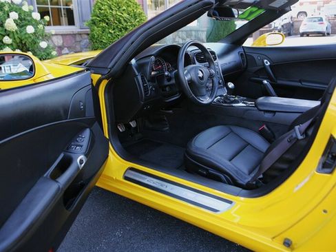 Used 2012 Chevrolet Corvette Coupe RWD image 15