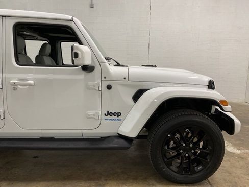Used 2021 Jeep Wrangler Unlimited Sahara image 93