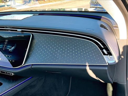 Used 2024 Mercedes-Benz E 350 4MATIC Sedan image 19