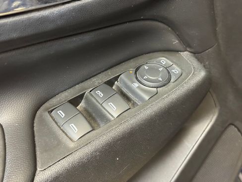 Used 2022 Chevrolet Equinox LT FWD image 10