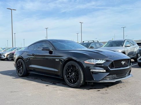 Used 2022 Ford Mustang GT Premium w/ Equipment Group 401A RWD image 3