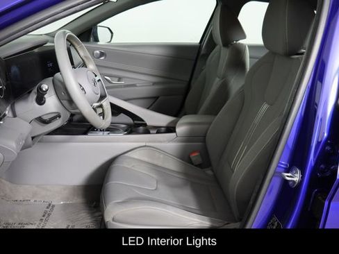 Used 2023 Hyundai Elantra SEL w/ Convenience Package image 16