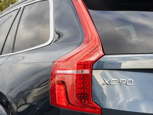 Used 2019 Volvo XC90 T6 Momentum w/ Advanced Package image 7
