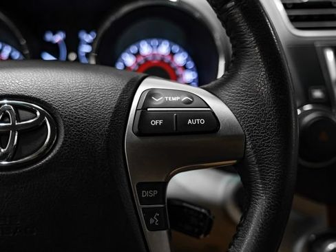 Used 2013 Toyota Highlander Limited FWD image 21