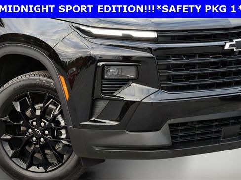 Used 2026 Chevrolet Traverse LT w/ Midnight/Sport Edition image 7