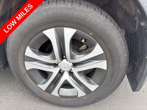 Used 2017 Toyota RAV4 LE FWD image 21