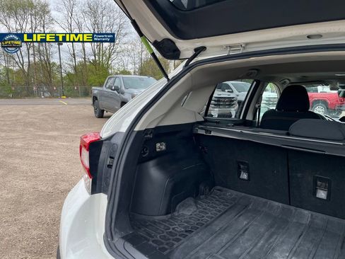 Used 2019 Subaru Crosstrek 2.0i Premium AWD/4WD image 14