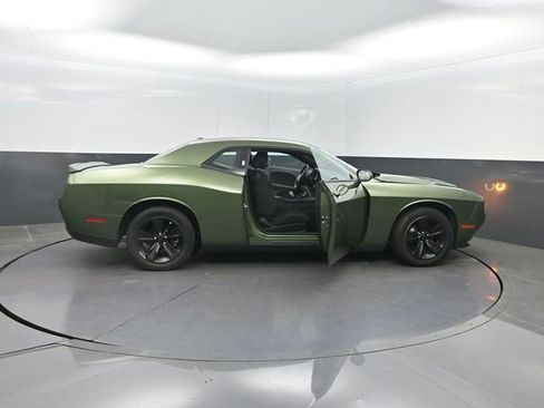 Used 2023 Dodge Challenger SXT RWD image 32