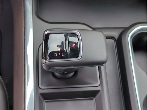 New 2026 GMC Sierra 1500 SLT w/ SLT Premium Package image 19