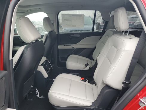 New 2026 Lincoln Aviator AWD image 23