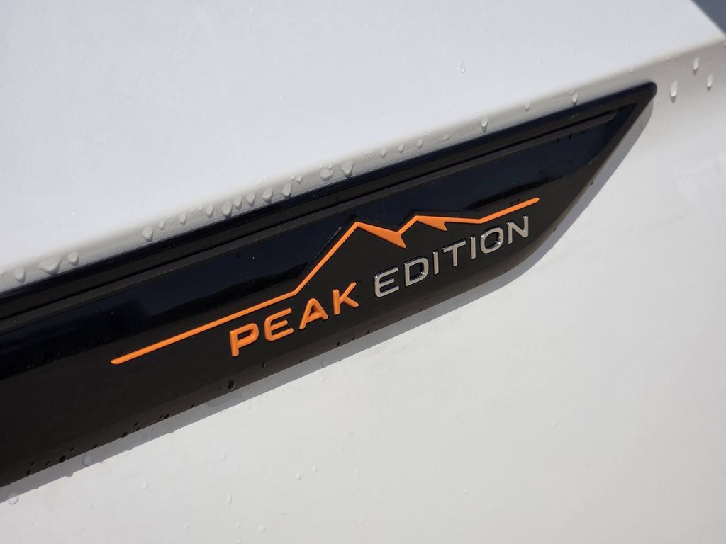 New 2026 Volkswagen Atlas Peak Edition AWD/4WD image 8