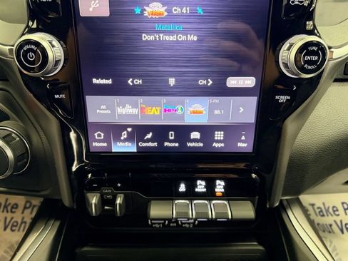 New 2026 RAM 1500 4x4 Crew Cab image 13