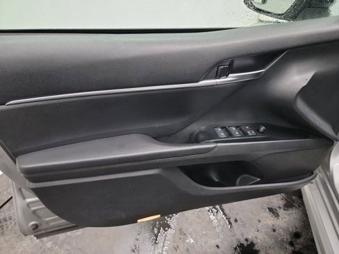 Used 2019 Toyota Camry SE w/ Carpet Mat Package image 13