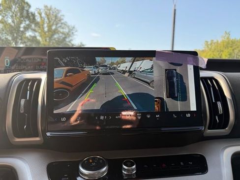 New 2025 Ford Expedition Max Active image 10