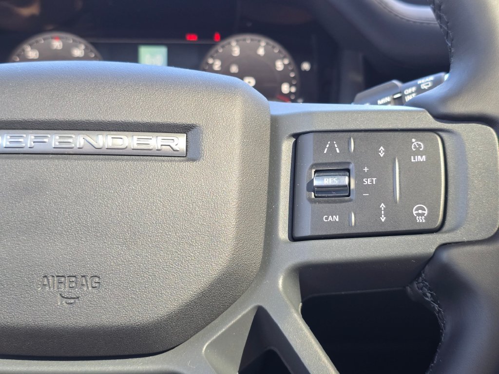 New 2026 Land Rover Defender 110 X-Dynamic SE AWD/4WD image 18