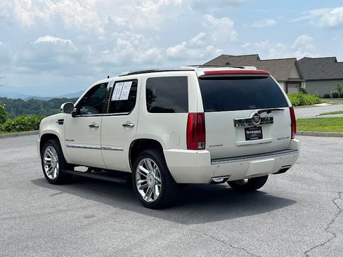 Used 2014 Cadillac Escalade Platinum AWD/4WD image 22