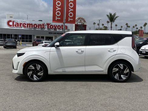 Used 2023 Kia Soul GT-Line FWD image 39