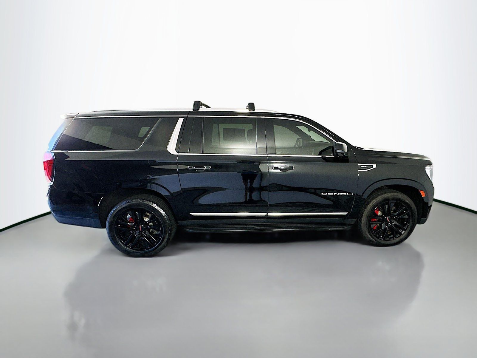 Used 2021 GMC Yukon XL Denali AWD/4WD image 8