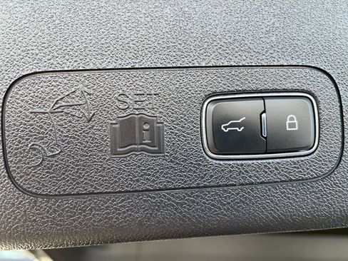 Used 2023 Lincoln Aviator Reserve image 44